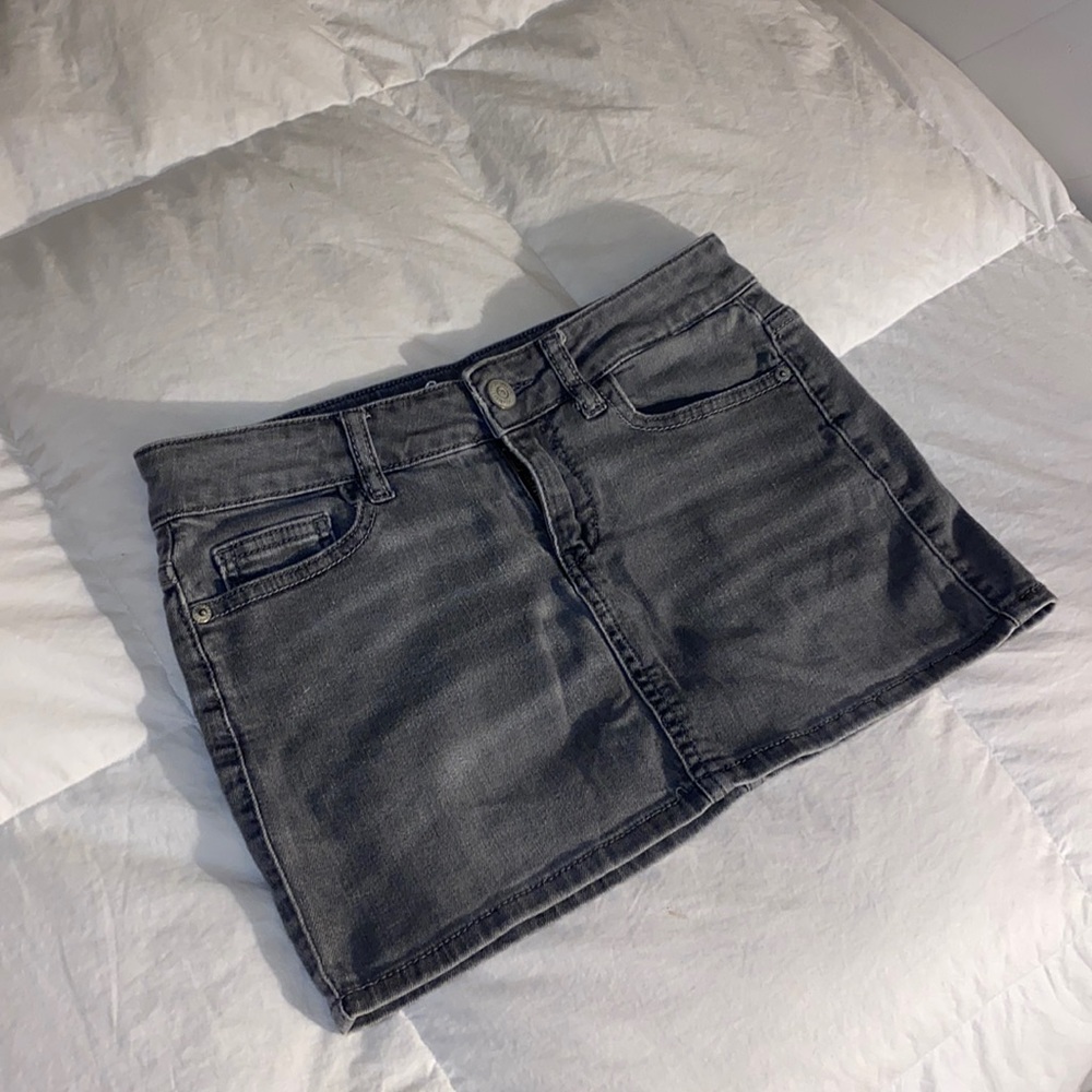 Aeropostale Y2K mini grey skirt, size 2